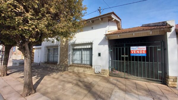 En venta casa céntrica 150mt2 Aristóbulo del Valle 93 - Imagen 2