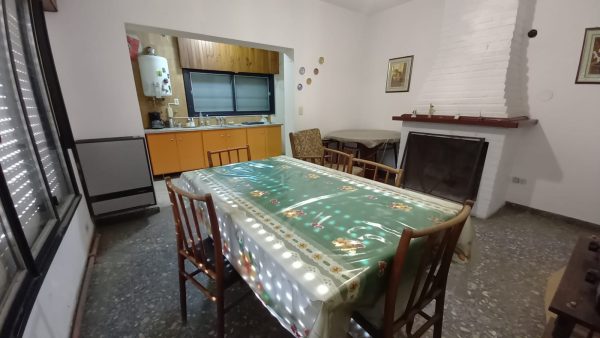 Casa sobre calle Santiago del Estero 1082 edificado 140mts2 - Imagen 5
