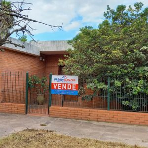 Casa sobre calle Santiago del Estero 1082 edificado 140mts2
