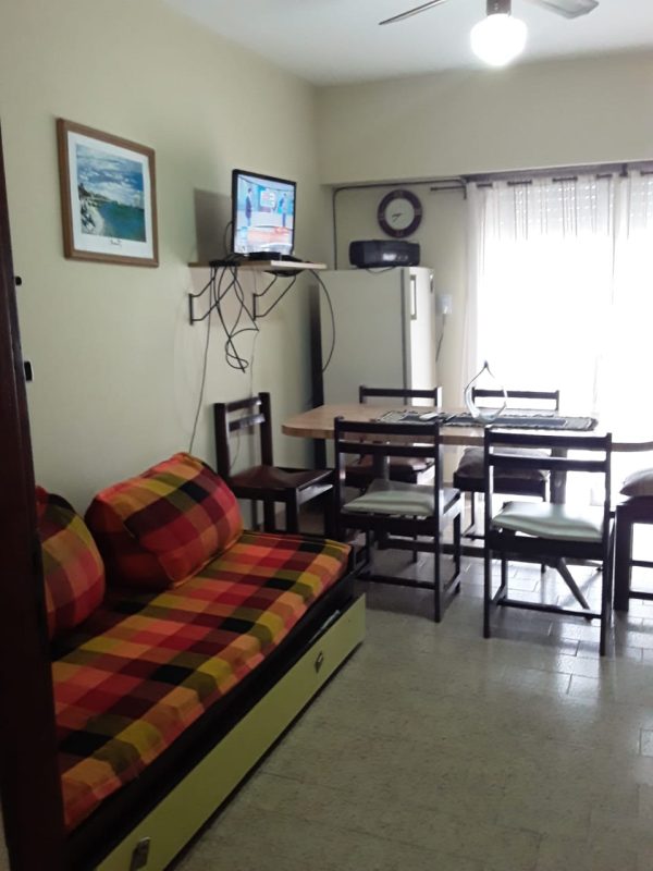 Departamento en Santa Teresita a 100m del mar con renta - Imagen 3