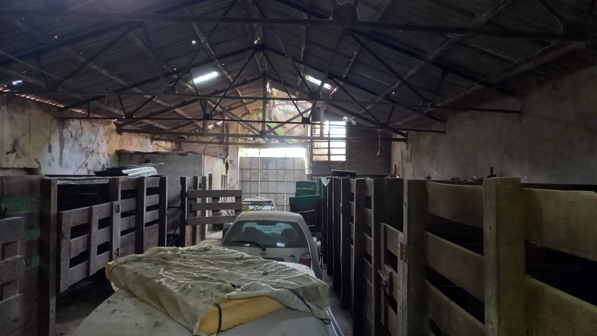 Galpón 210mts2 ubicado sobre Av. L. N. Alem único acceso a Capitán Sarmiento - Imagen 2