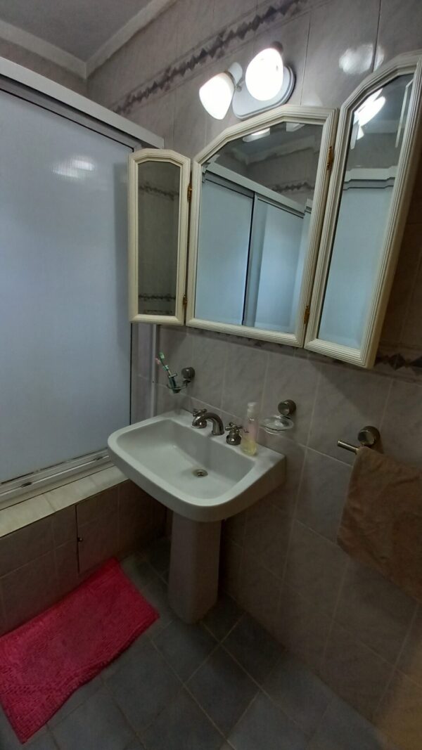 En venta casa en excelente estado 192mts2 cubiertos sobre Av. Leandro N. Alem 1424 - Imagen 19