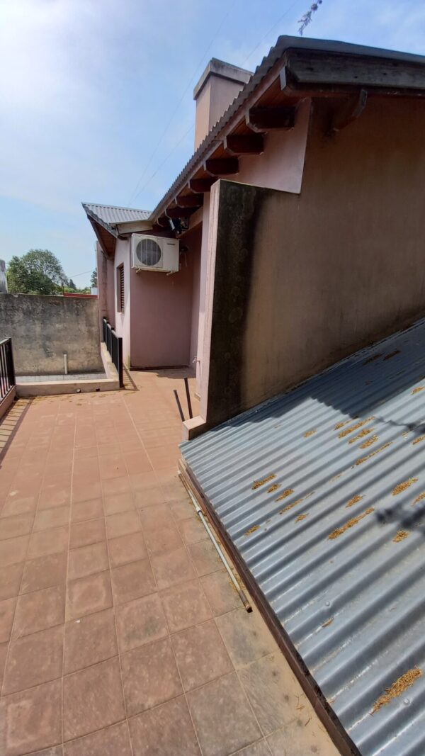 En venta casa en excelente estado 192mts2 cubiertos sobre Av. Leandro N. Alem 1424 - Imagen 30