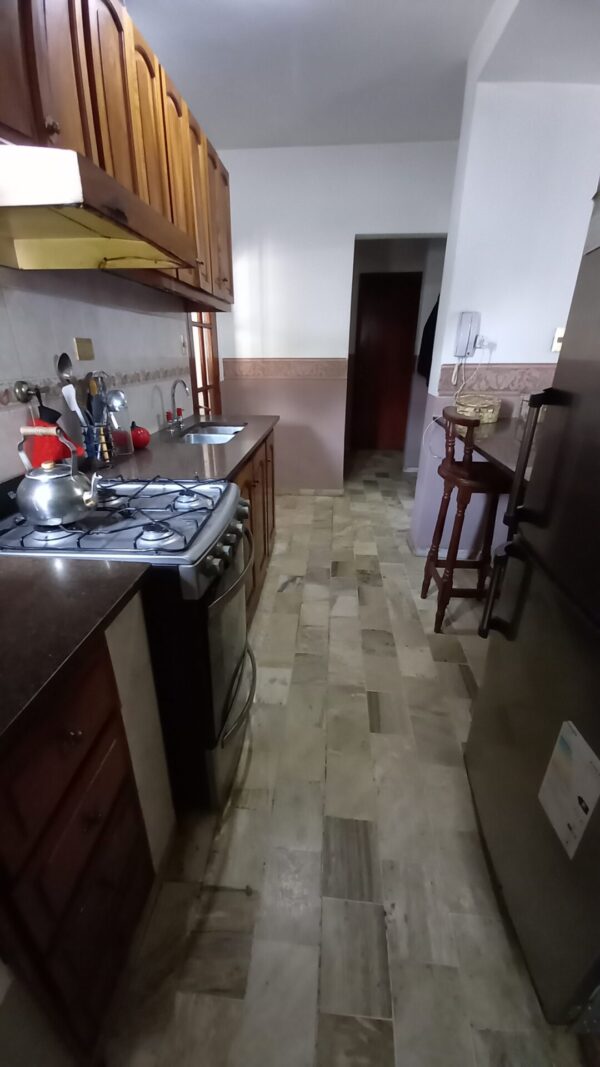 En venta casa en excelente estado 192mts2 cubiertos sobre Av. Leandro N. Alem 1424 - Imagen 6