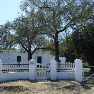 En venta casa quinta ubicada a 12 cuadras del centro de Capitán Sarmiento