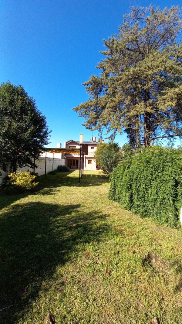 En venta casa en excelente estado 192mts2 cubiertos sobre Av. Leandro N. Alem 1424 - Imagen 32