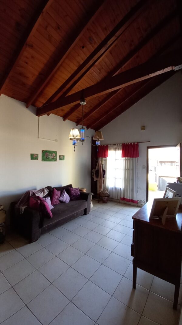 En venta casa 131mts2 cubiertos sobre calle Alsina 756 - Imagen 4