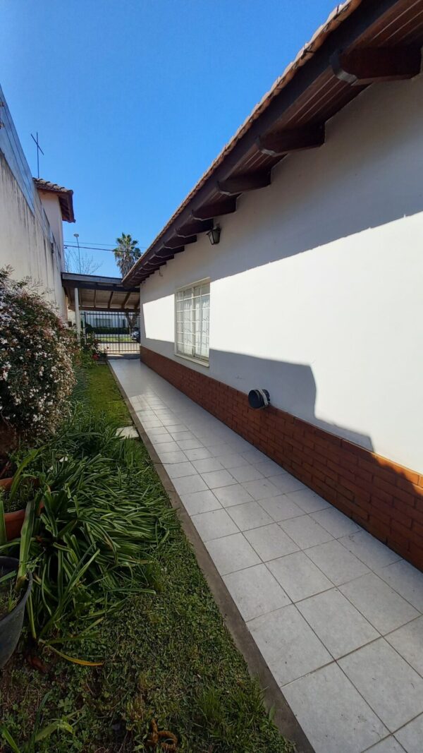 En venta casa más dos deptos. edificados 241m2, terreno 337m2 - Imagen 14