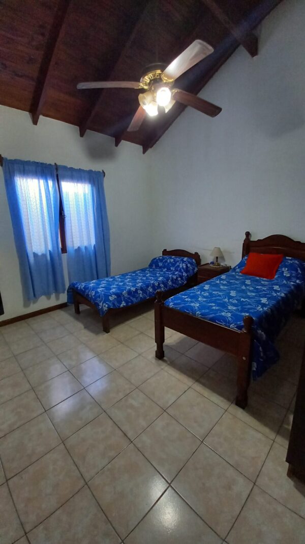 En venta casa más dos deptos. edificados 241m2, terreno 337m2 - Imagen 8