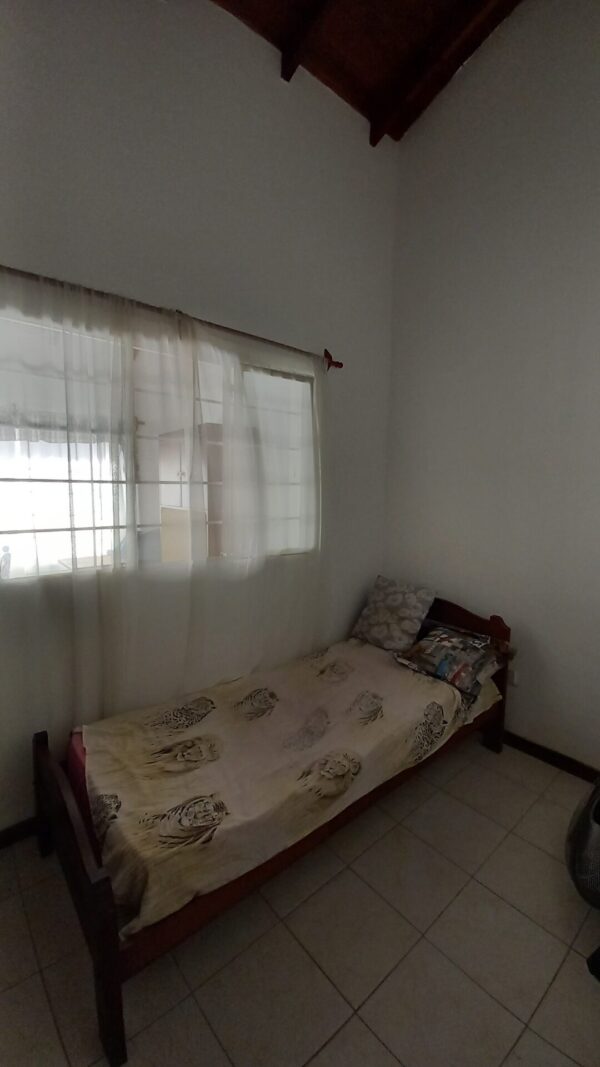 En venta casa más dos deptos. edificados 241m2, terreno 337m2 - Imagen 10