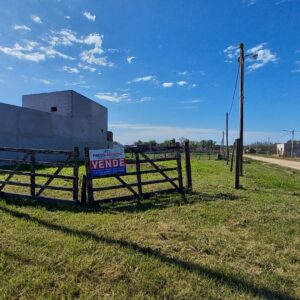 Terreno en venta "La Filomena" calle Dr. R. Favaloro y Tucumán, superficie 295m2