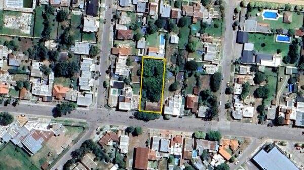 En venta terreno de 1.000m2 con edificación, zona céntrica, Av. Presidente Perón 834 - Imagen 6