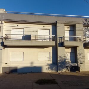En venta departamento 29mts2 sobre calle Guido Lucotti 776