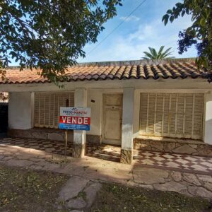 En venta casa 140mts2 cubiertos sobre calle Alsina 735