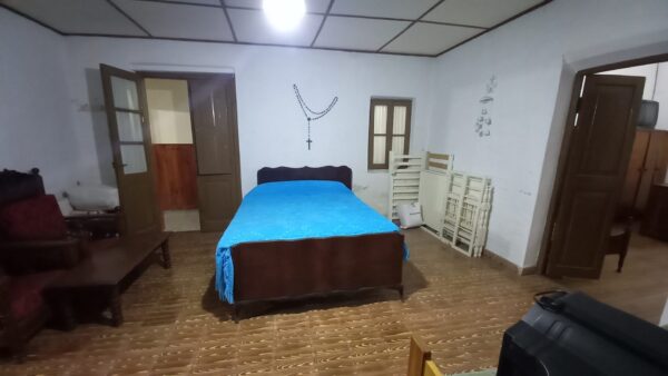En venta casa antigua, edificados 140m2, terreno 350m2 a 100m del centro - Imagen 6