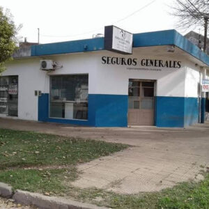 En venta: 3 Locales Comerciales a 100m del centro, esquina Av. J. M. de Rosas e Italia