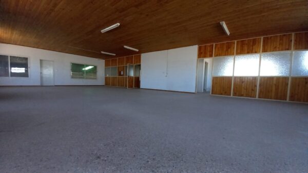 En Venta: 520m2 de ambientes con posibilidad de usos múltiples, más 550m2 de galpón, sobre Av. Rivadavia 460 - Imagen 20