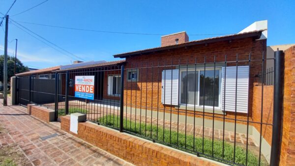 En venta, casa edificado 122mts2 sobe Francia - Imagen 2