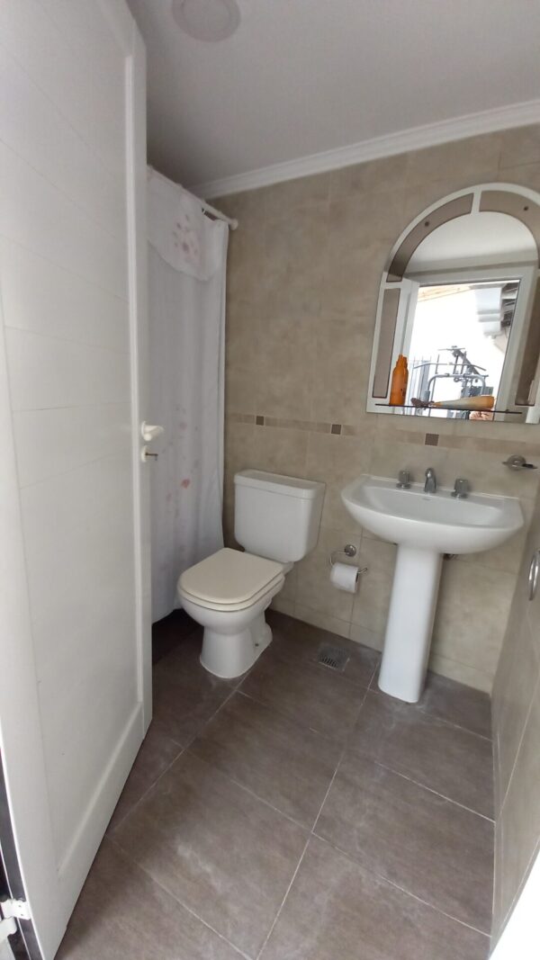 En venta casa en excelente estado, moderna, 220mts2 cubiertos, pileta, sobre calle Formosa 1289 - Imagen 15