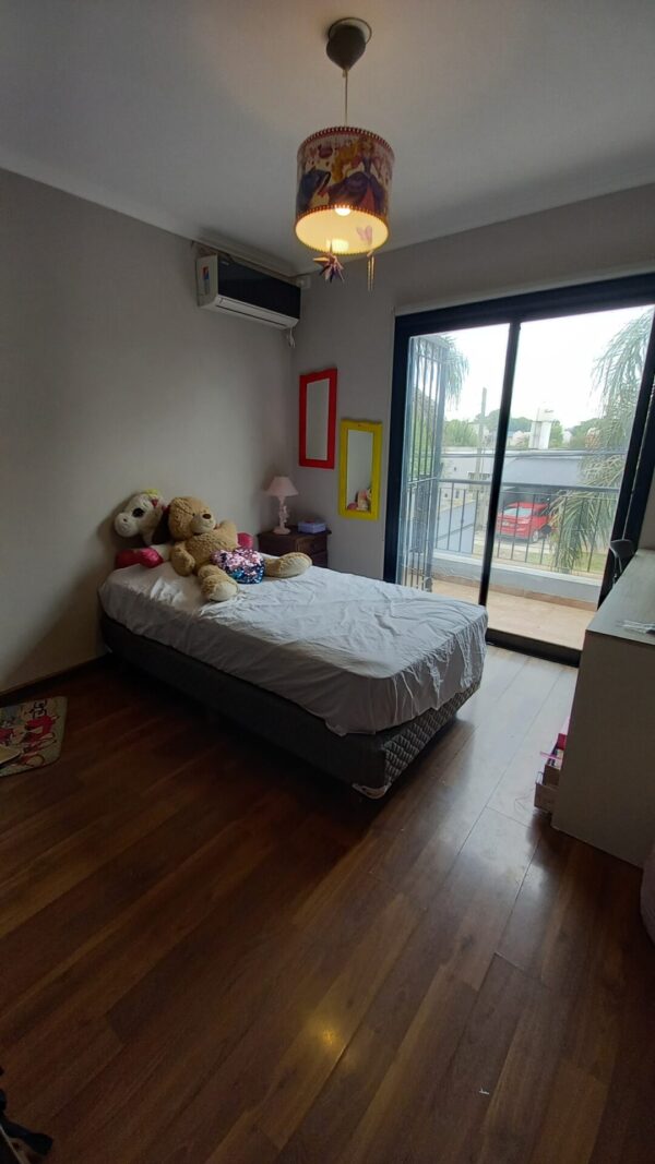 En venta casa en excelente estado, moderna, 220mts2 cubiertos, pileta, sobre calle Formosa 1289 - Imagen 24