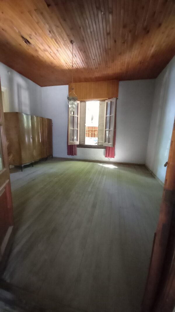 En venta casa: excelente para remodelar, 221m2 cubiertos a 50m de la plaza San Martin - Imagen 13