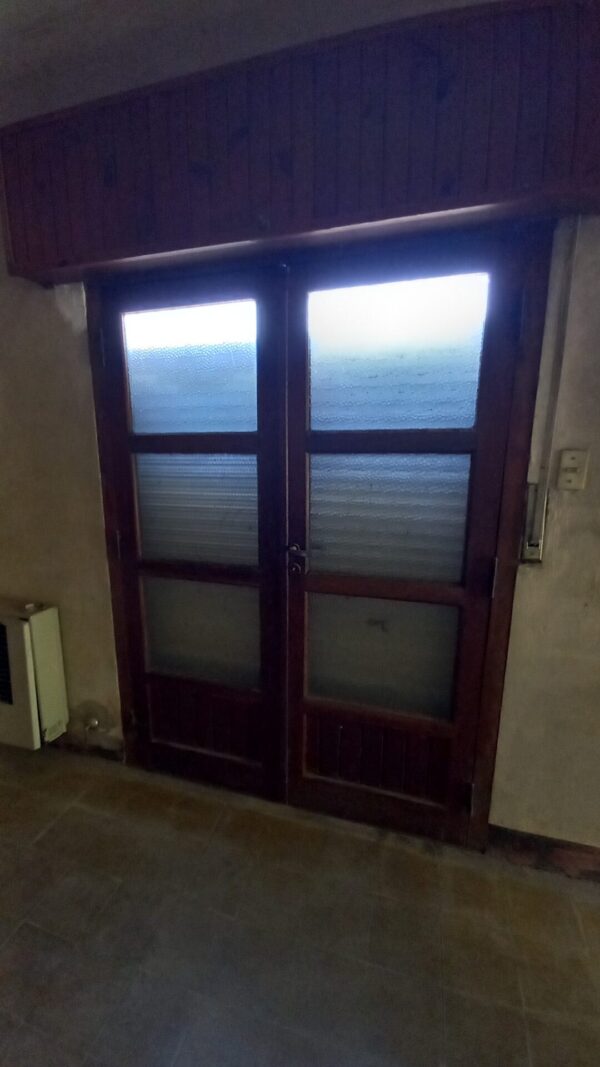 En venta casa: excelente para remodelar, 221m2 cubiertos a 50m de la plaza San Martin - Imagen 17