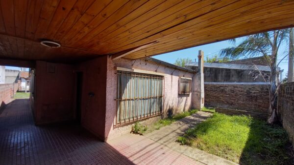 En venta: dos casas, edificadas sobre un terreno de 400m2, calle España 417. - Imagen 14