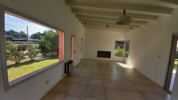 En venta: casa moderna, luminosa, hermoso parque, 181mts2 edificados, con pileta, sobre calle Almafuerte 864 - Imagen 5