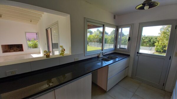En venta: casa moderna, luminosa, hermoso parque, 181mts2 edificados, con pileta, sobre calle Almafuerte 864 - Imagen 19