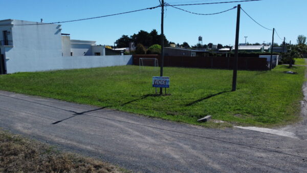 Terreno en venta "El Tropezón" calle domingo F. Sarmiento y Reverendo Padre Lacabe, superficie 645m2 - Imagen 2