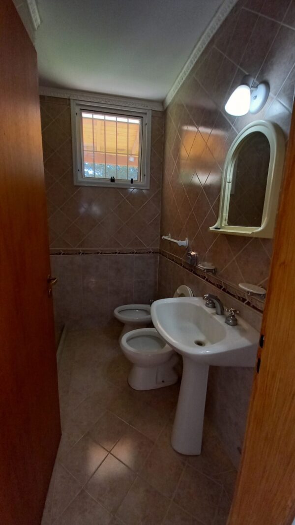 En venta casa quinta ubicada a 12 cuadras del centro de Capitán Sarmiento sobre Av. Mitre 1176, terreno 6.092m2, edificado 480m2 - Imagen 31