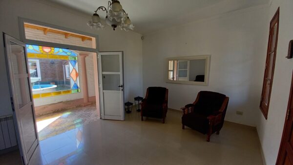 En venta casa quinta ubicada a 12 cuadras del centro de Capitán Sarmiento sobre Av. Mitre 1176, terreno 6.092m2, edificado 480m2 - Imagen 12