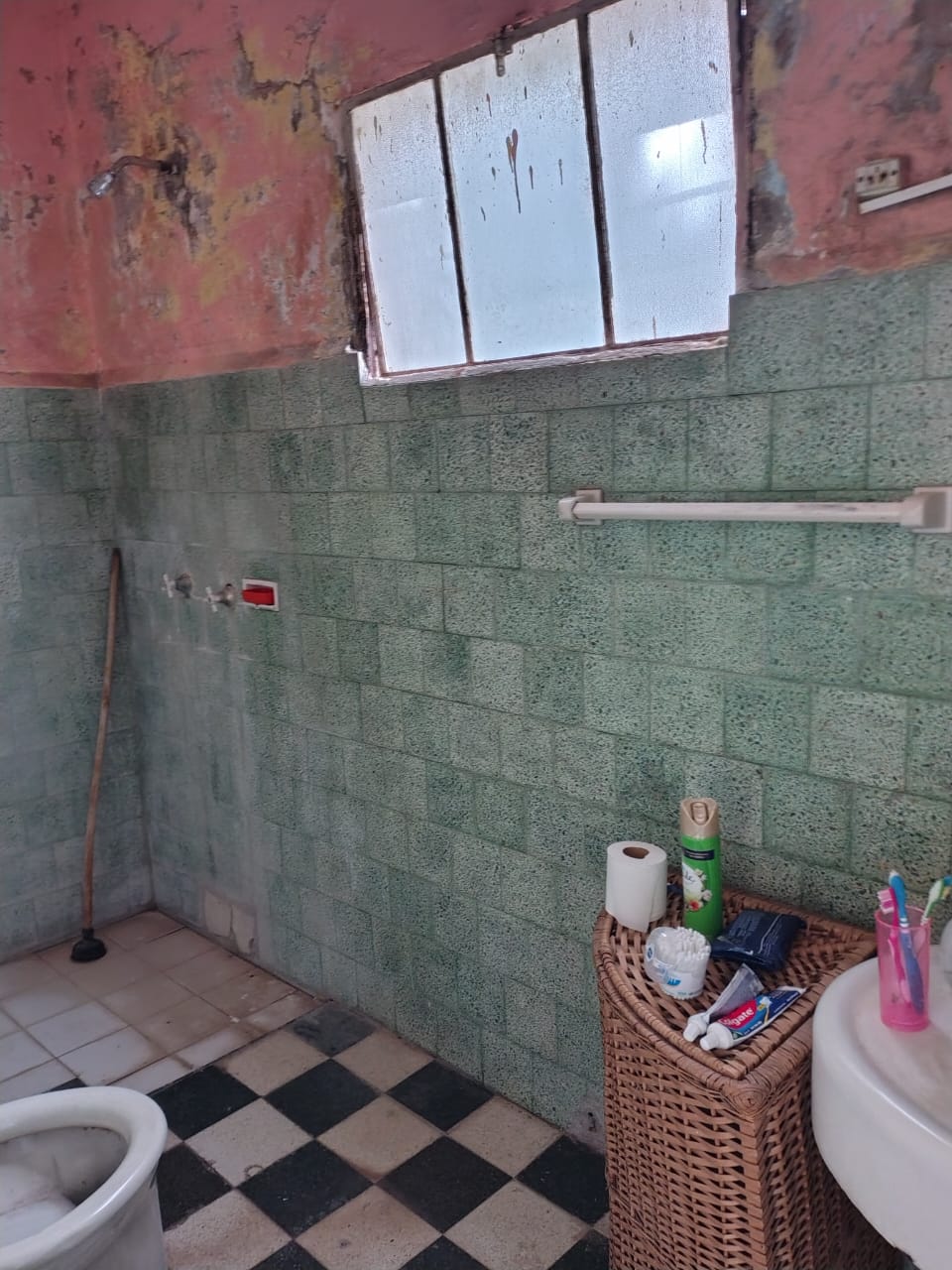 En venta casa 138mts2 cubiertos, terreno 1299m2 sobre calles General Roca 472 Carmen de Areco - Imagen 4