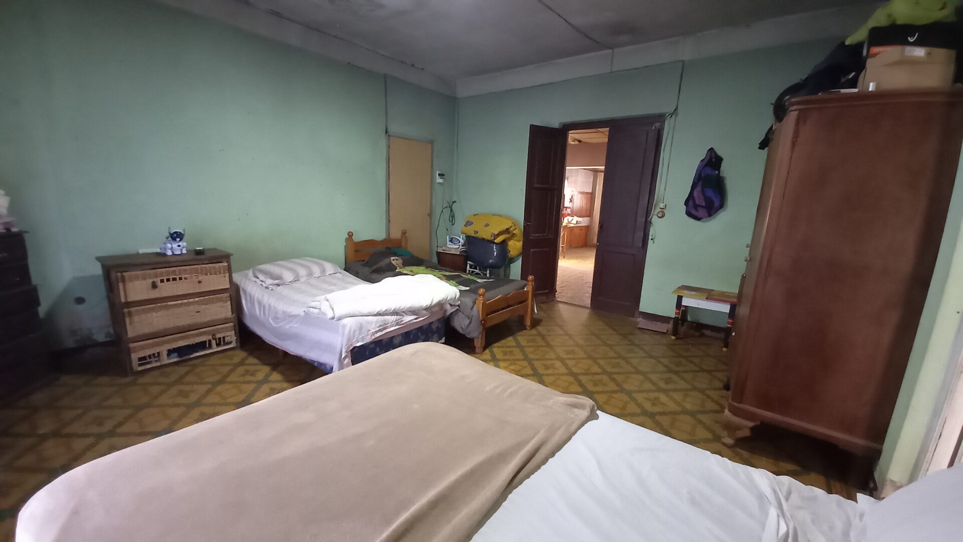 En venta casa 168mts2 cubiertos, terreno 496mts2, con pileta sobre calles Vicente L y Planes 202 - Imagen 3