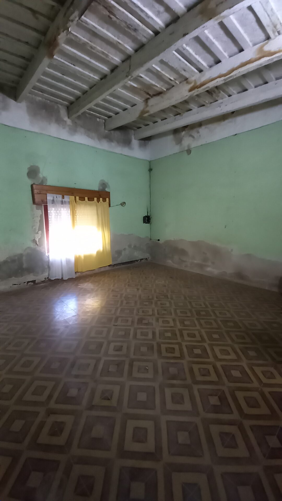 En venta casa 168mts2 cubiertos, terreno 496mts2, con pileta sobre calles Vicente L y Planes 202 - Imagen 5