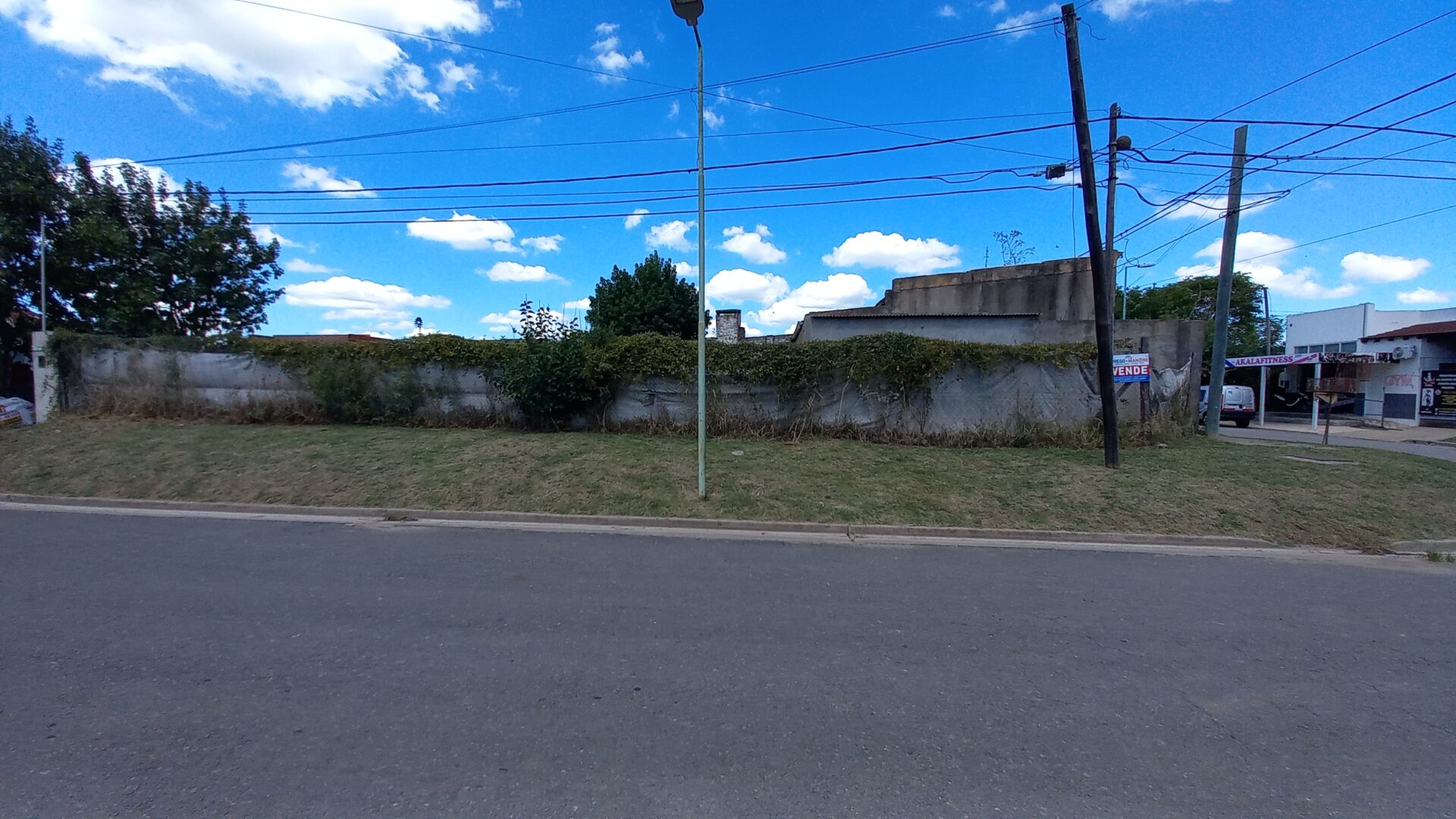 En venta casa 168mts2 cubiertos, terreno 496mts2, con pileta sobre calles Vicente L y Planes 202 - Imagen 16