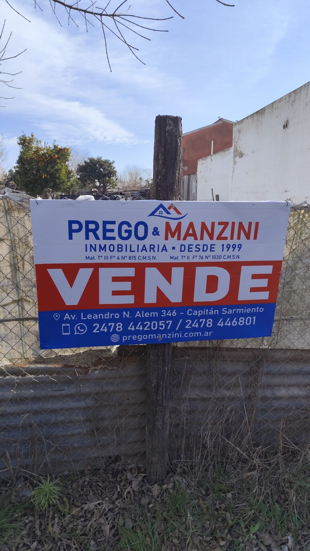 En venta dos terrenos de 400m2 cada uno sobre calle San Juan entre Mármol y V. L. y Planes