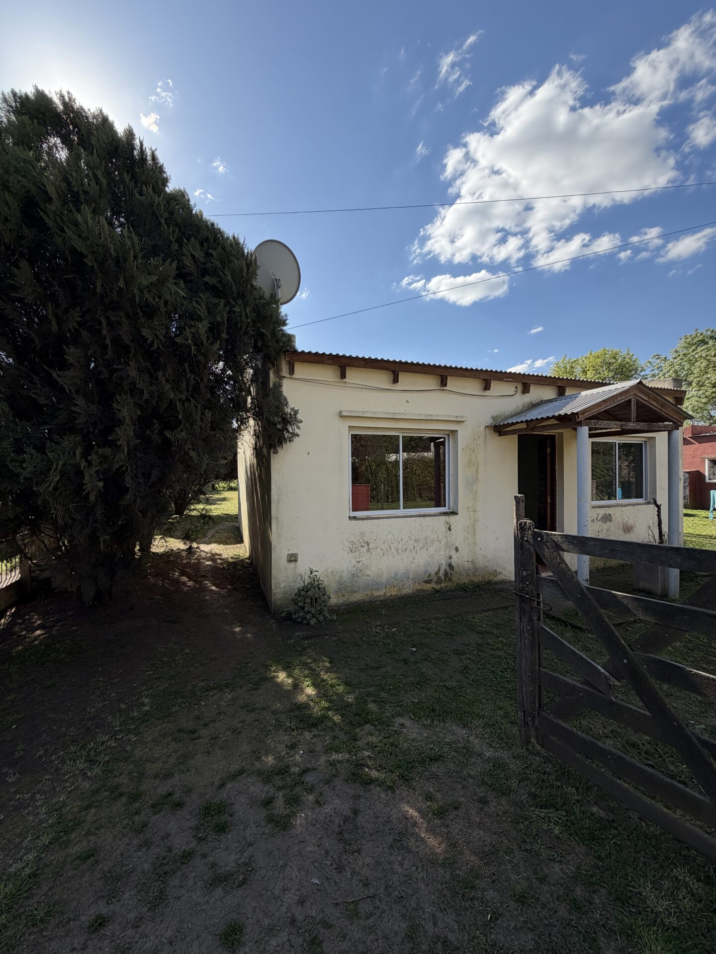 EN VENTA "Duggan" casa 70m2, parque 400m2, San Antonio de Areco - Imagen 3