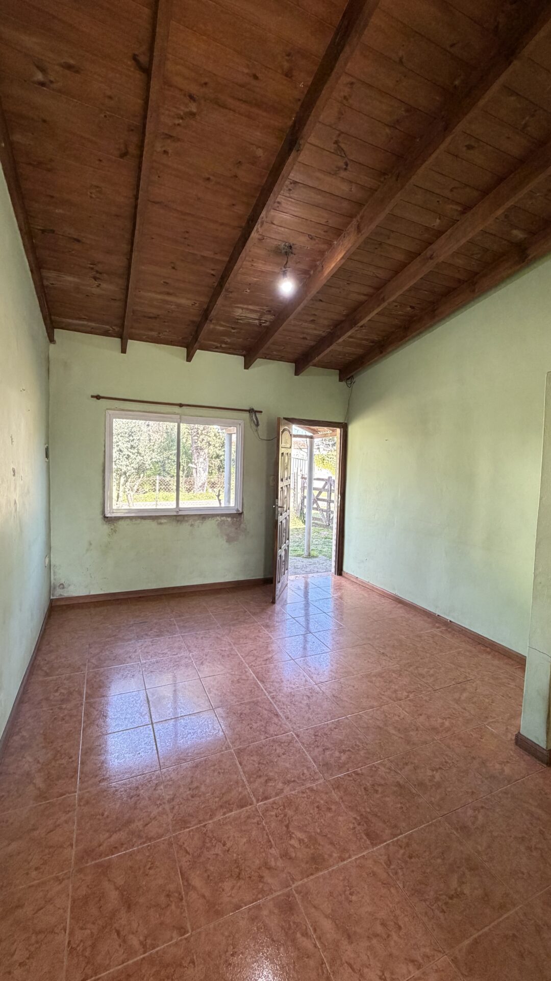 EN VENTA "Duggan" casa 70m2, parque 400m2, San Antonio de Areco - Imagen 4