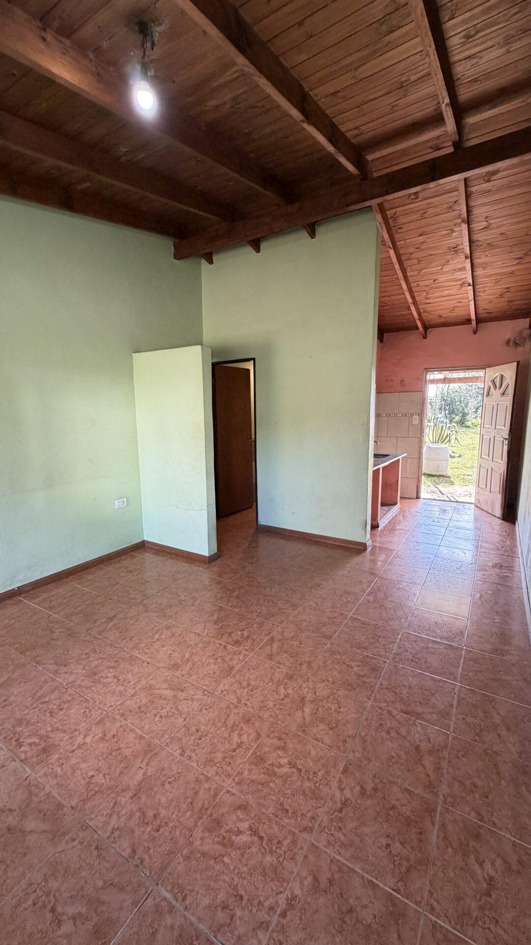 EN VENTA "Duggan" casa 70m2, parque 400m2, San Antonio de Areco - Imagen 5