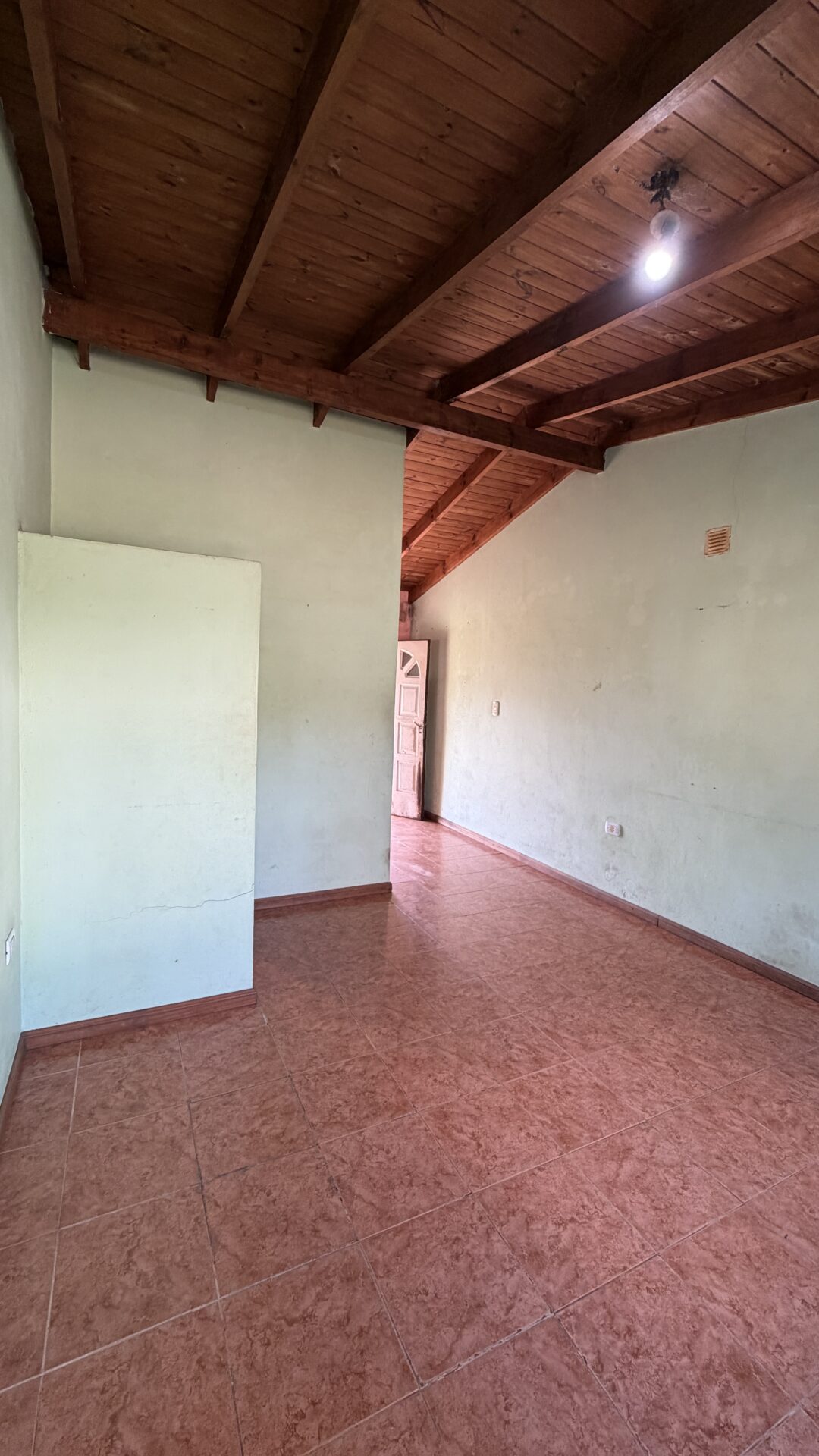 EN VENTA "Duggan" casa 70m2, parque 400m2, San Antonio de Areco - Imagen 6