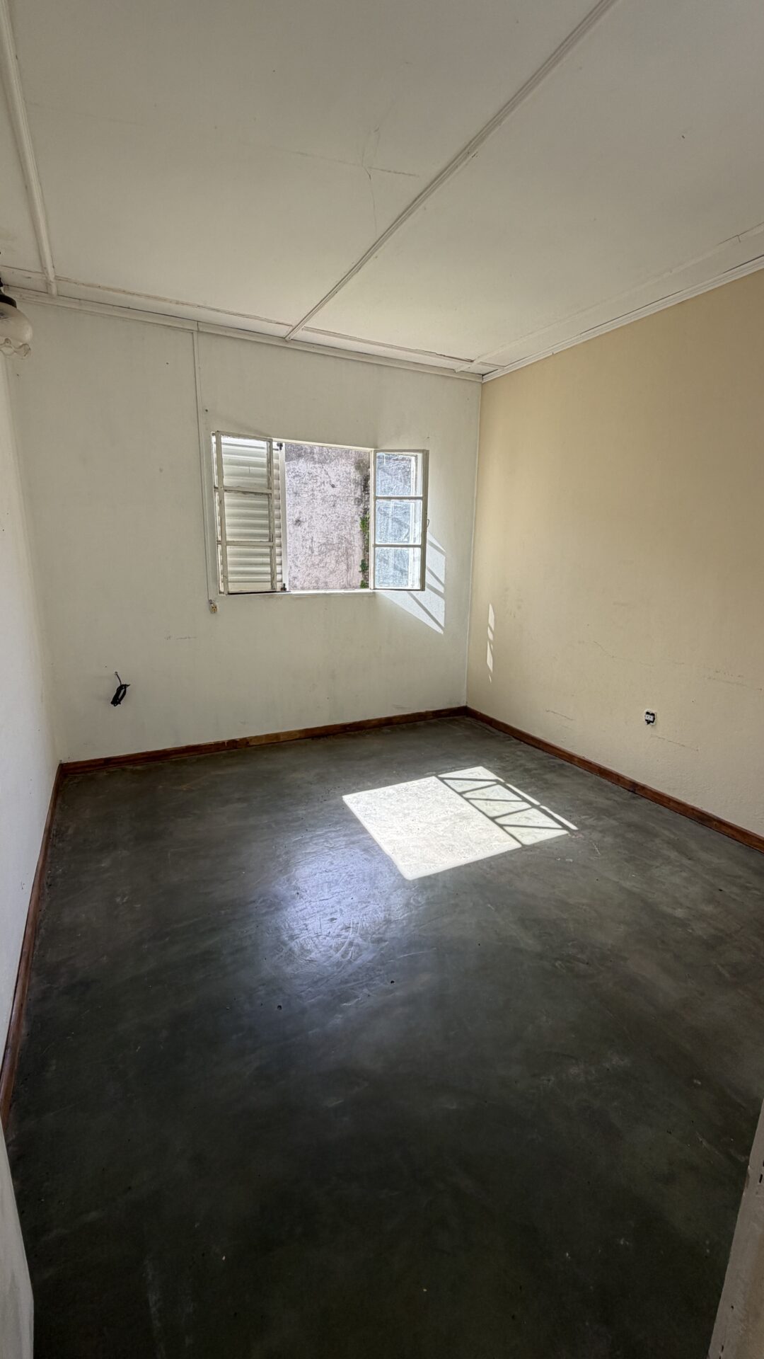 En venta casa frente a plaza San Martin 61m2 edificados terreno 195m2 esquina Alsina y Vicente L. y Planes - Imagen 9